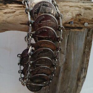 La Tour Eiffel Tower Silver Toned Souvenir Coin Bracelet 9.5 in